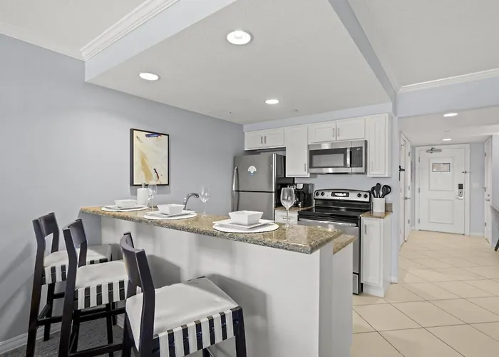 833 Aqualea / Beachfront Clearwater