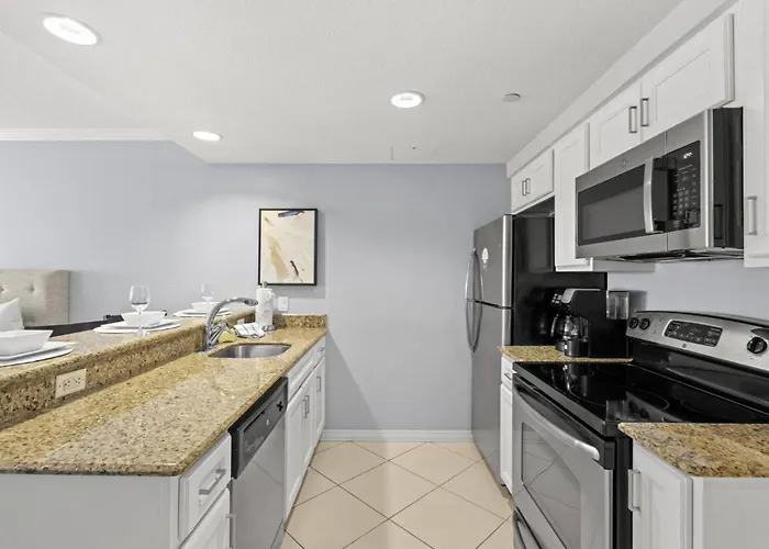 833 Aqualea / Beachfront Clearwater * Clearwater Beach