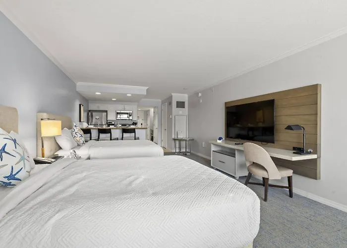 Hotel 833 Aqualea / Beachfront Clearwater