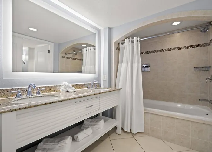 Hotel 833 Aqualea / Beachfront Clearwater *