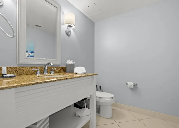 Hotel 833 Aqualea / Beachfront Clearwater *