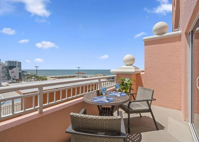 833 Aqualea / Beachfront Clearwater * Clearwater Beach
