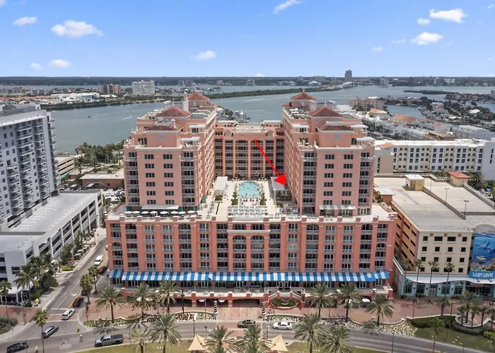 833 Aqualea / Beachfront Clearwater *