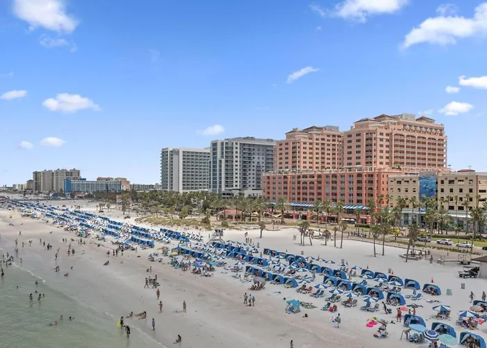 833 Aqualea / Beachfront Clearwater * Clearwater Beach