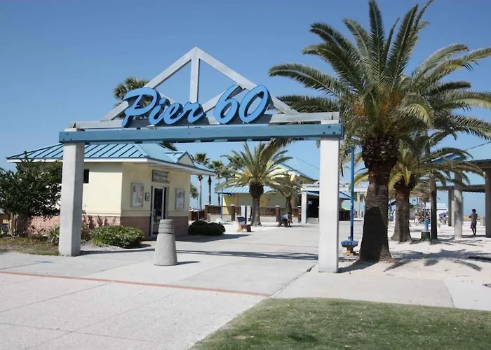 833 Aqualea / Beachfront Clearwater Hotel *