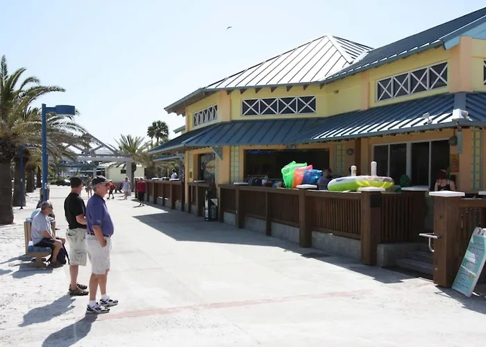 Hotel 833 Aqualea / Beachfront Clearwater